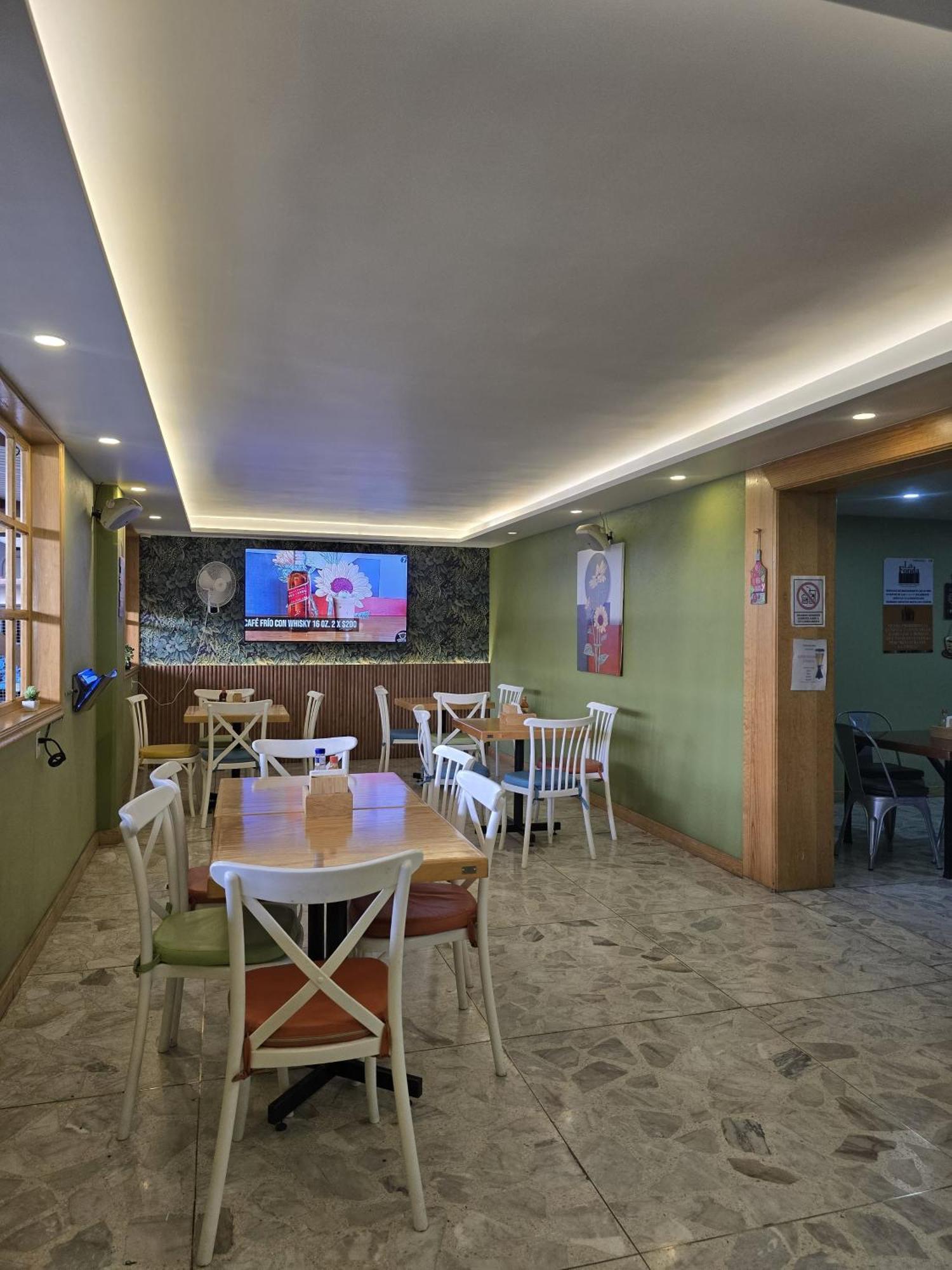 Y Gran Via, Tultitlan Hotel